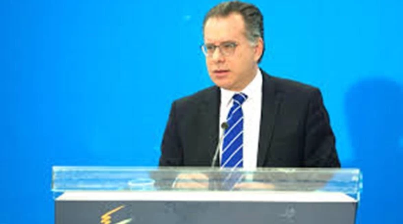 Κουμουτσάκος: Δεν μπορεί να δεσμεύσει τη χώρα στο Σκοπιανό ο Τσίπρας